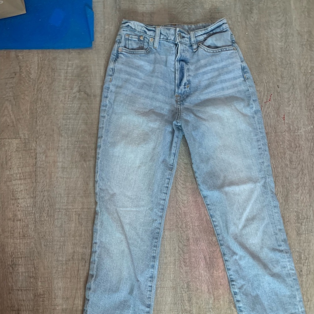 Blue straight jean, high rise